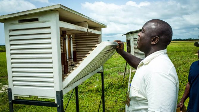 UNDP sets up 11 automatic weather monitoring stations in Liberia