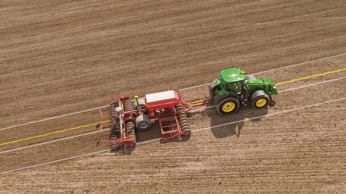 John Deere announces enhanced features of exciting new application controller